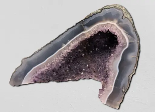 [CRY-AME-GEO-1.3kg] Amethyst Geode 1.350kg